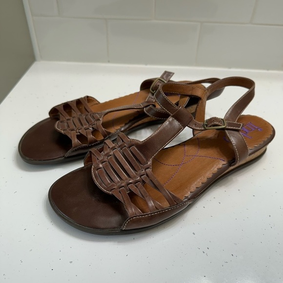 Clark’s Indigo Women’s Wedge Sandals 7.5 Brown Leather Adjustable Strappy Woven - Picture 2 of 8